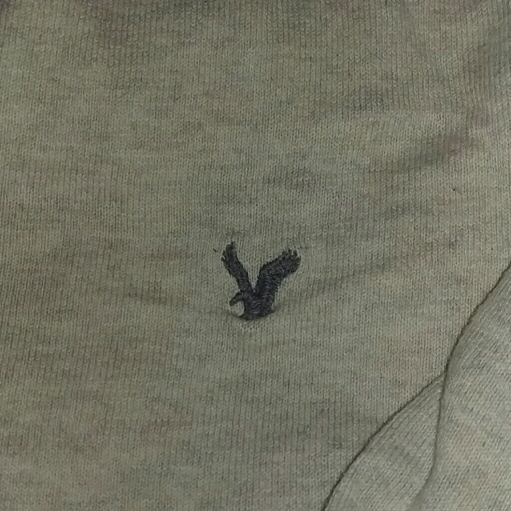AMERICAN EAGLE LONG SLEEVE